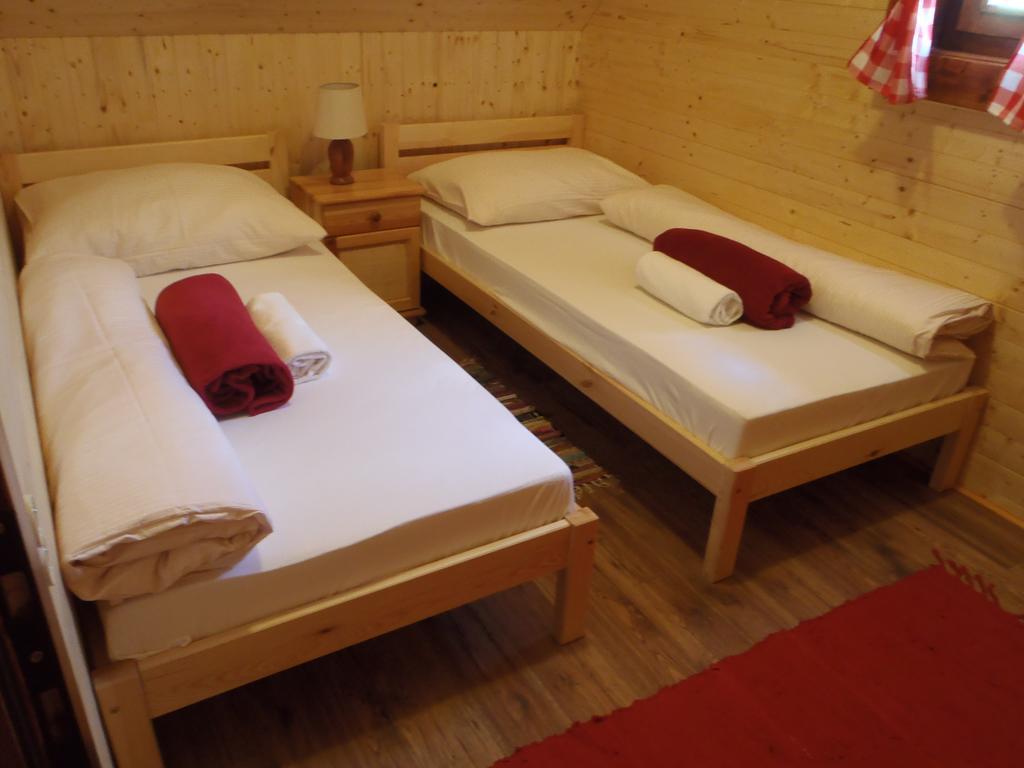 Ubytovanie Koliba Pacho - Zrub Katka Privigye Szoba fotó